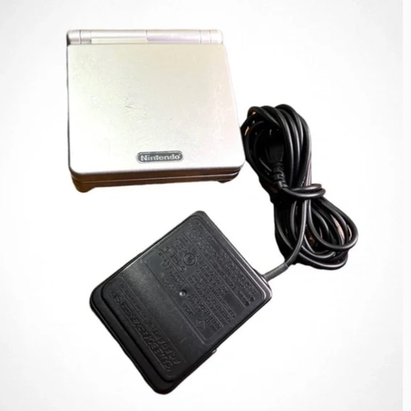 Nintendo Game Boy Advance SP Model No. AGS-001 - Picture 4 of 6